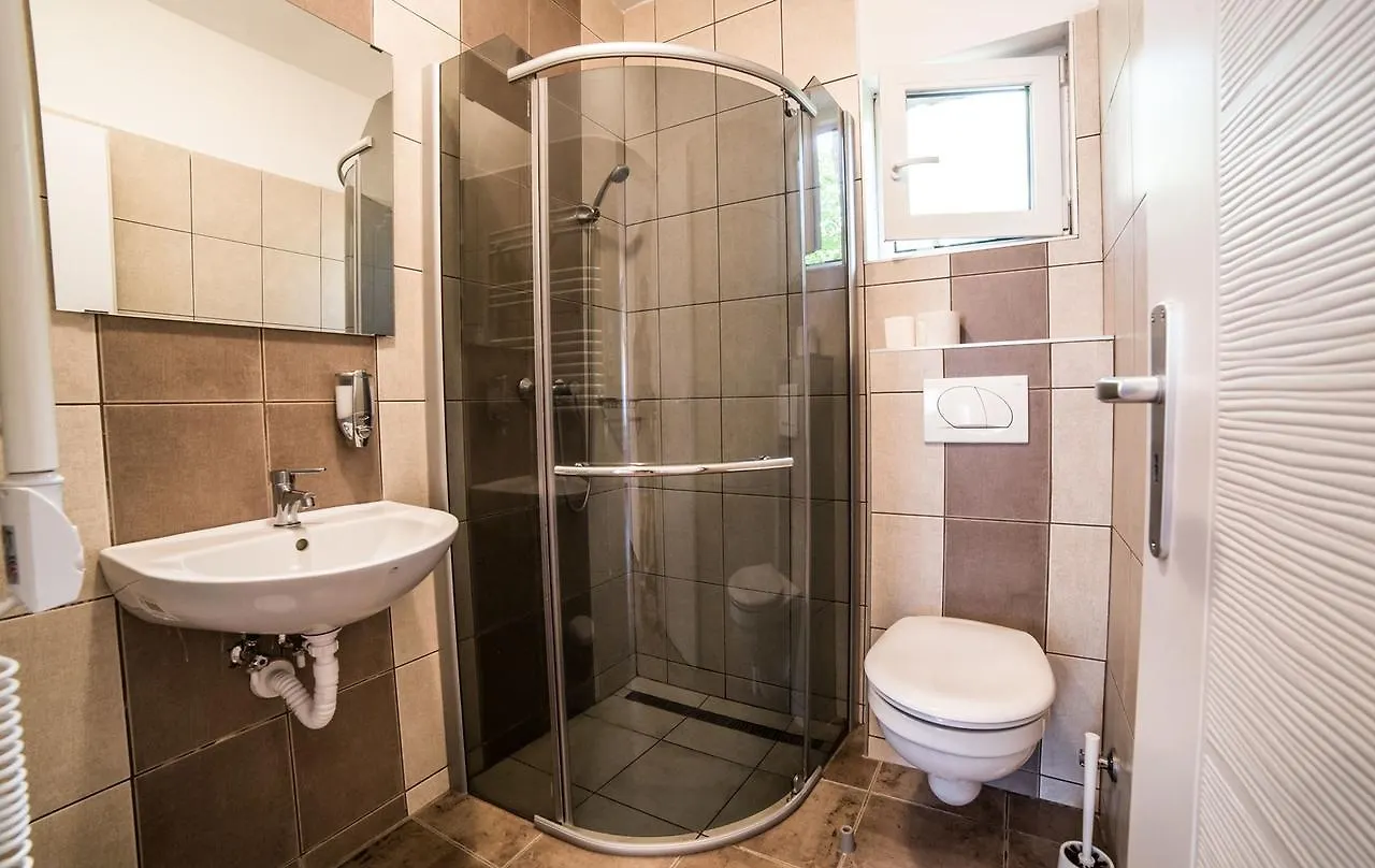 Apartment Tulipan Apartman Eger